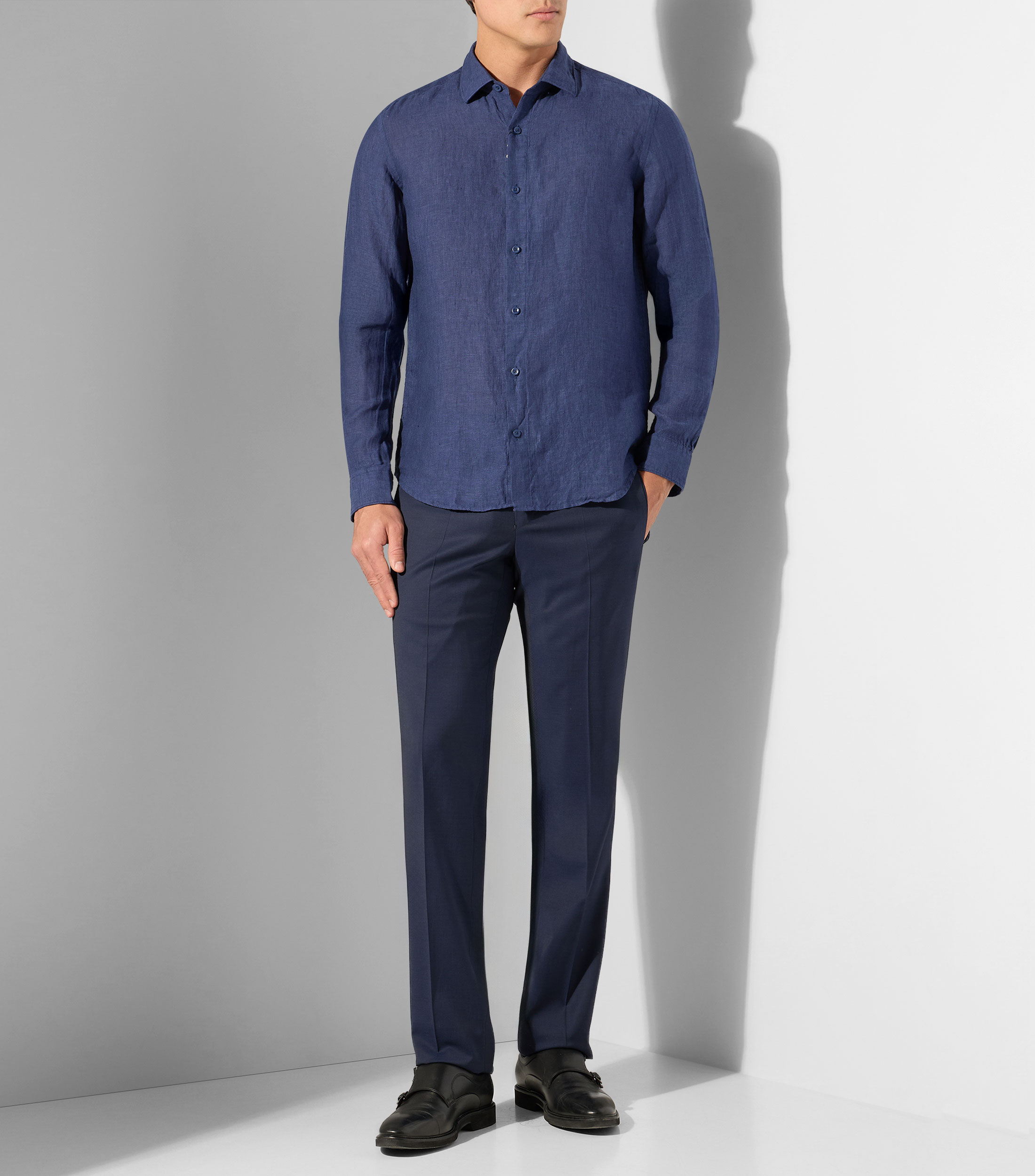 Camisa lisa en lino con manga larga Hombre